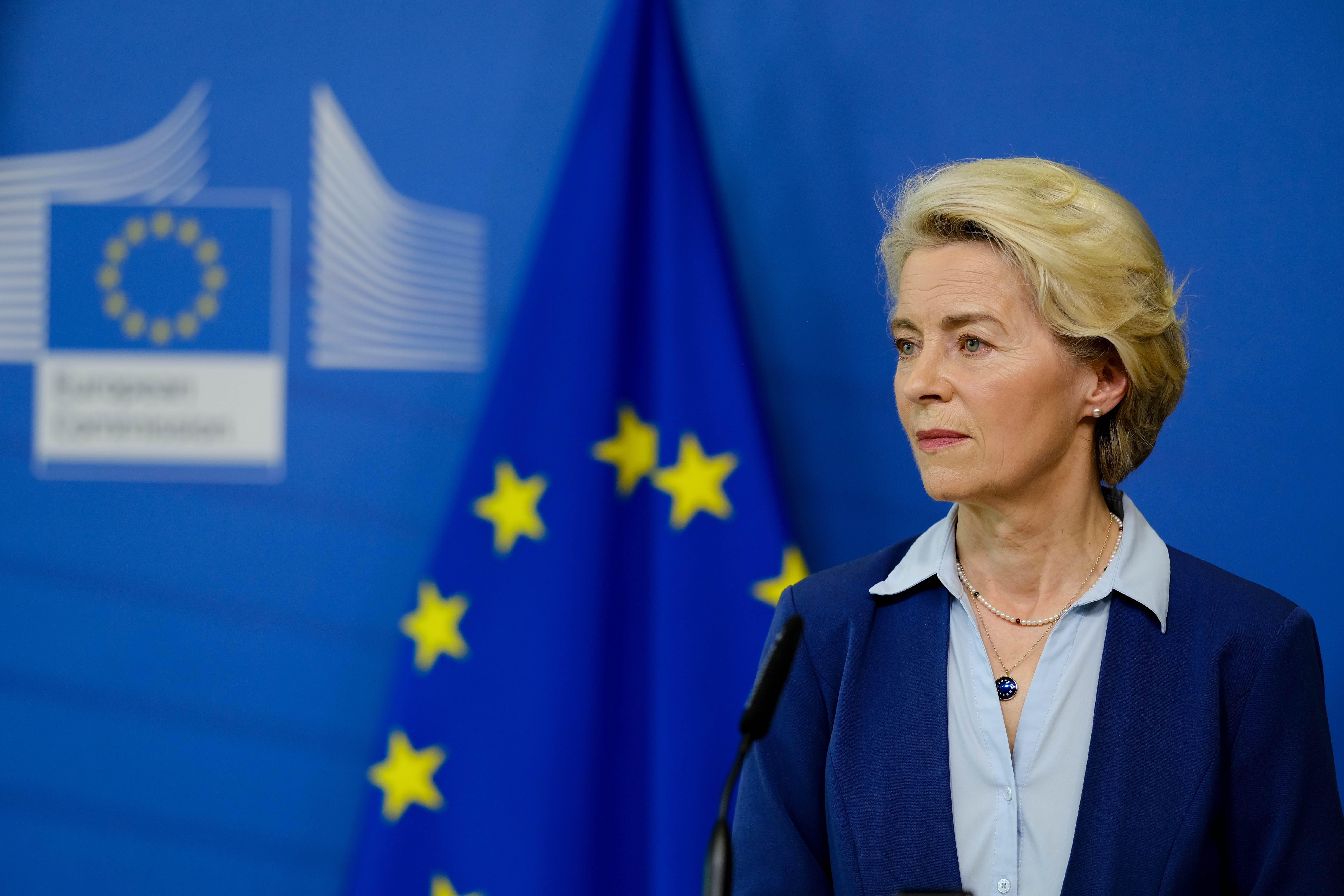 Le président de la Commission Européenne Ursula von der Leyen s'exprime lors d'une conférence de presse après une réunion du collège des commissaires au siège de l'UE à Bruxelles, en Belgique, le 20 juin 2023.