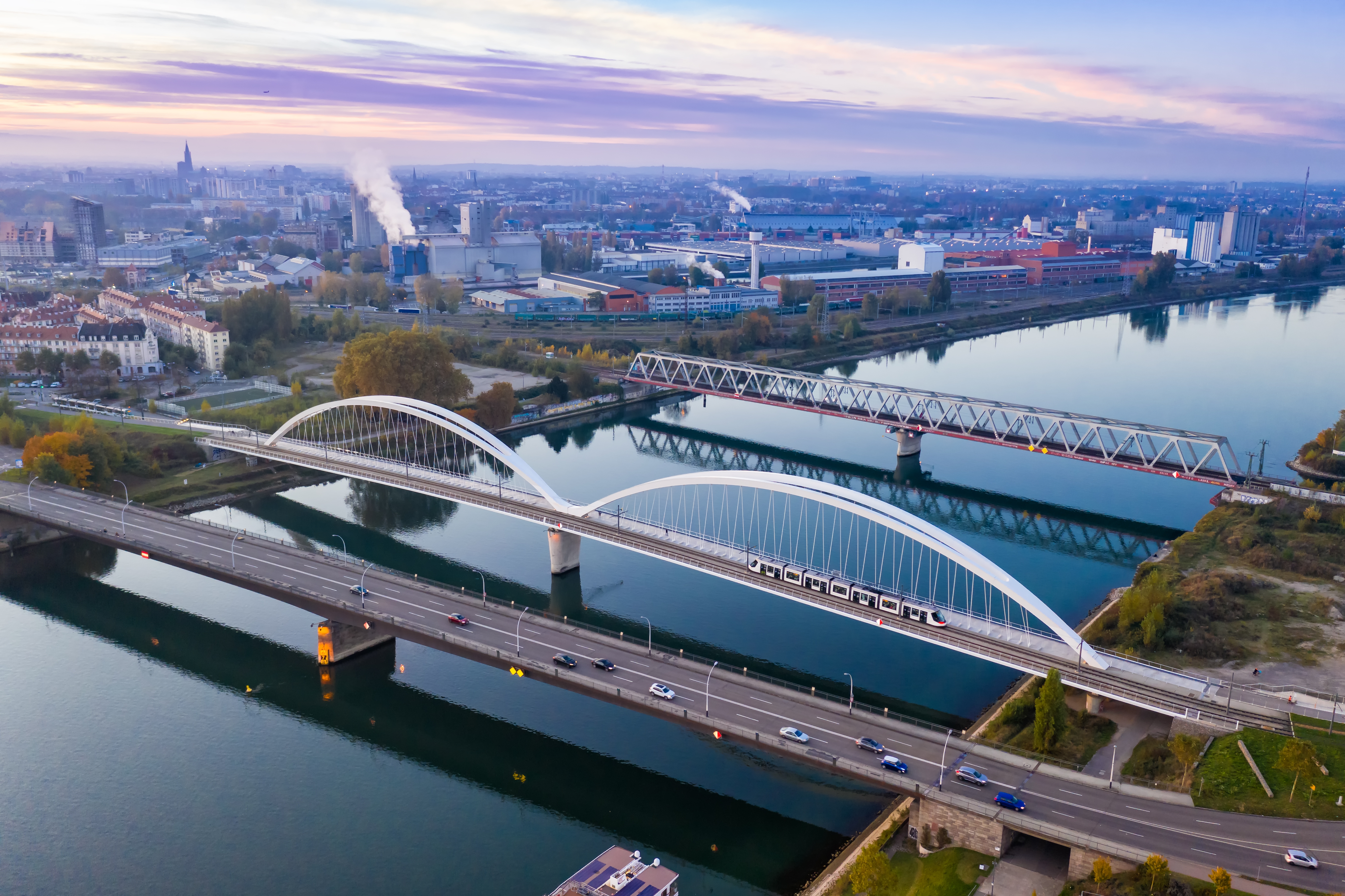 Ponts au-dessus du Rhin entre Kehl et Strasbourg, vue aérienne  © Markus Mainka