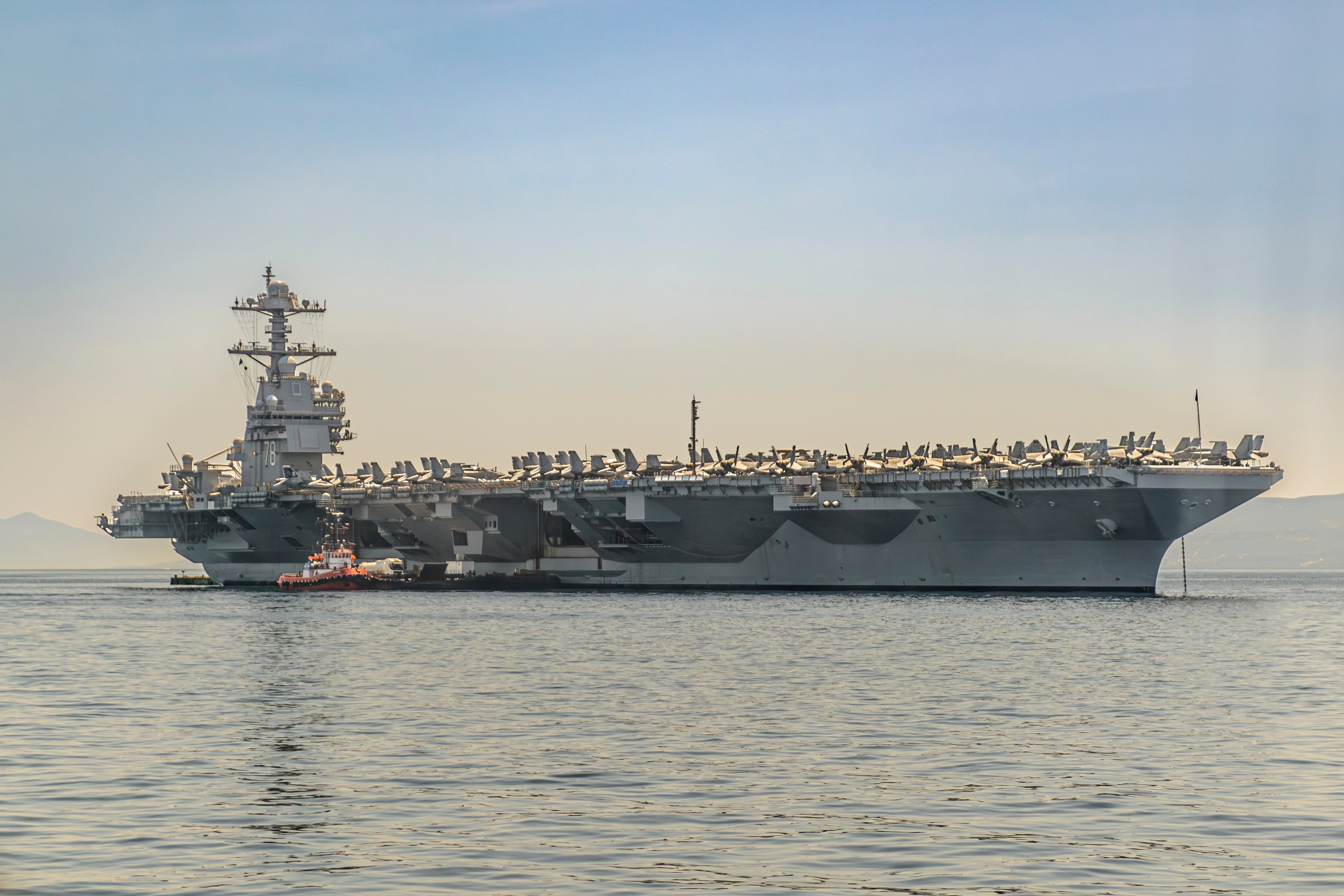Le porte-avions de la marine américaine USS Gerald R. Ford a accosté à Split, Croatie, le 27 juin 2023.