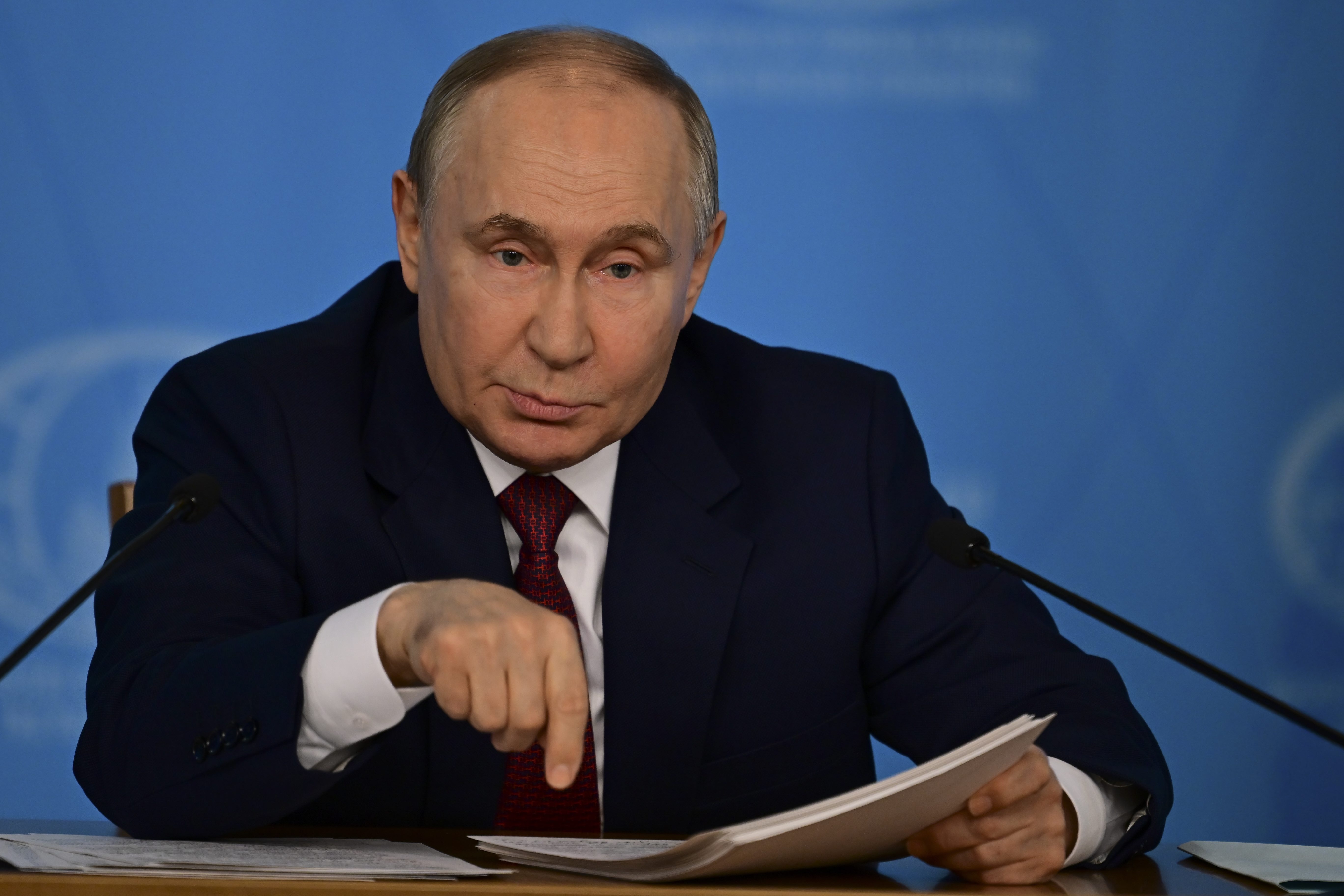 Le président russe Vladimir Poutine a fait des déclarations aux journalistes à Moscou, la capitale de la Russie. Moscou Russie. Le 03.10.2025