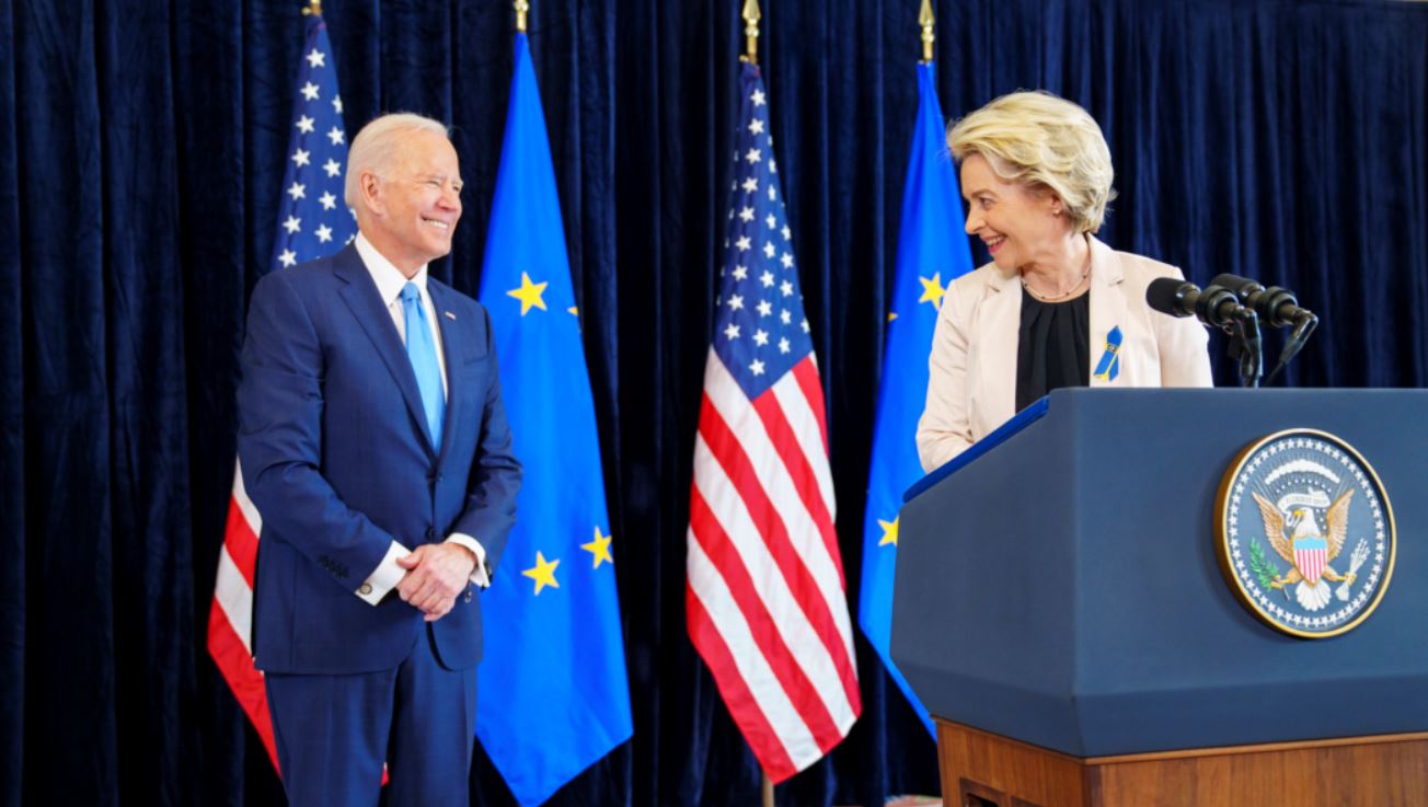 President Joe Biden and European Commission President Ursula von der Leyen - Brussels, March 2022