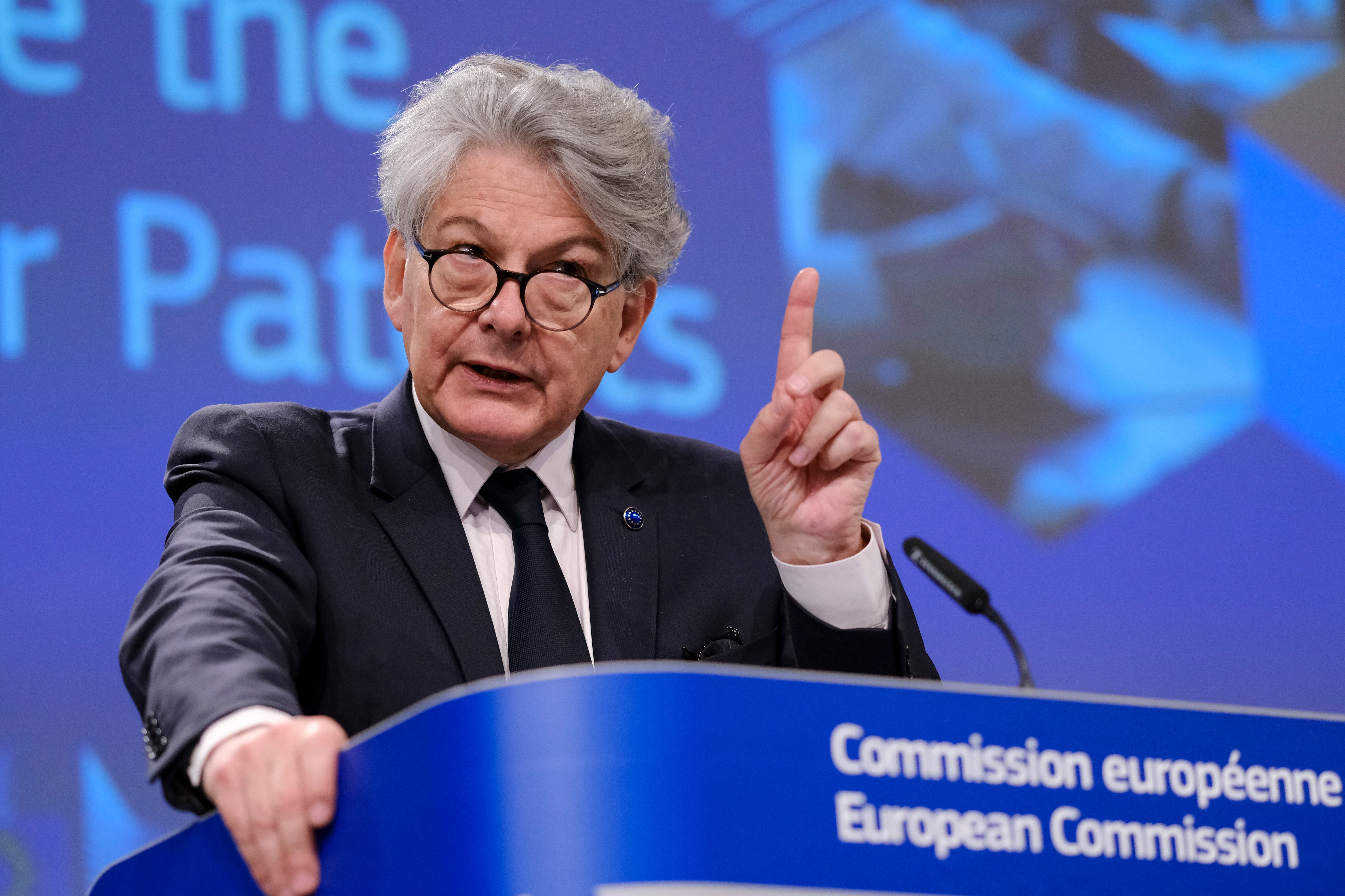 Conférence de presse du commissaire européen Thierry BRETON sur les nouvelles règles pour compléter le marché unique des brevets à Bruxelles, Belgique, le 27 avril 2023.