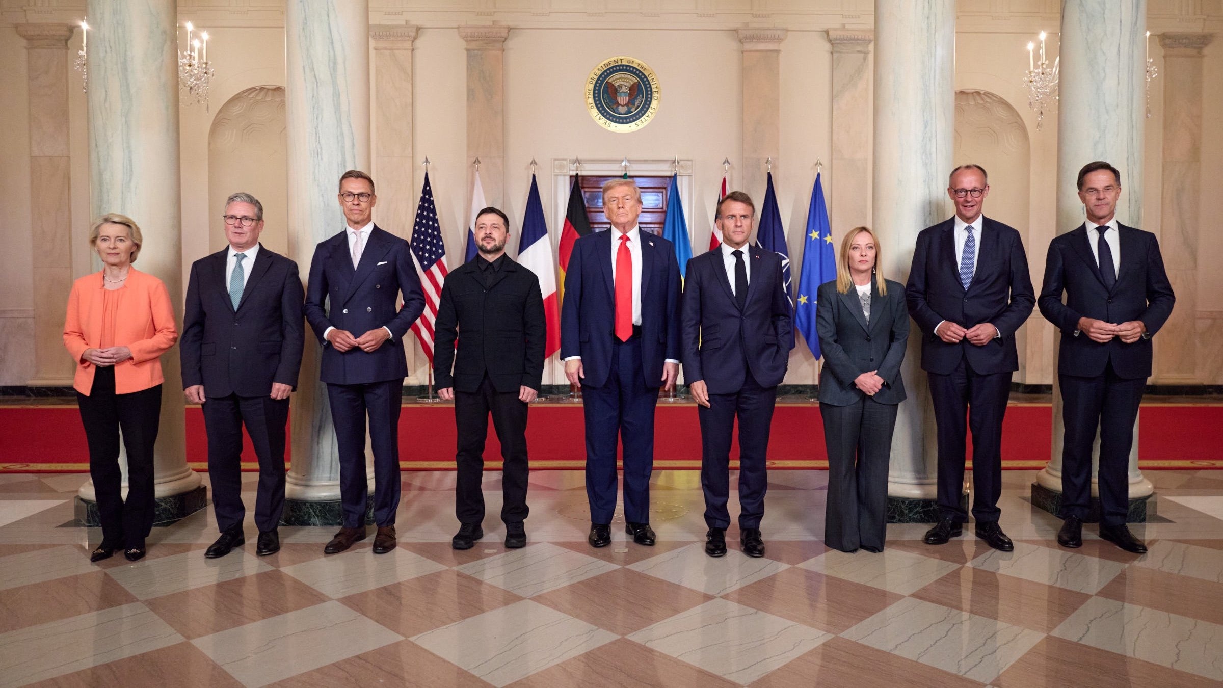 Le président américain Trump rencontre le président ukrainien et des dirigeants européens à la Maison Blanche, Washington, D.C, États-Unis - 18 août 2025