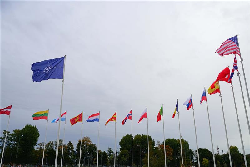 US-Europe Adrift: (making sense of) transatlantic security in the age of Trump