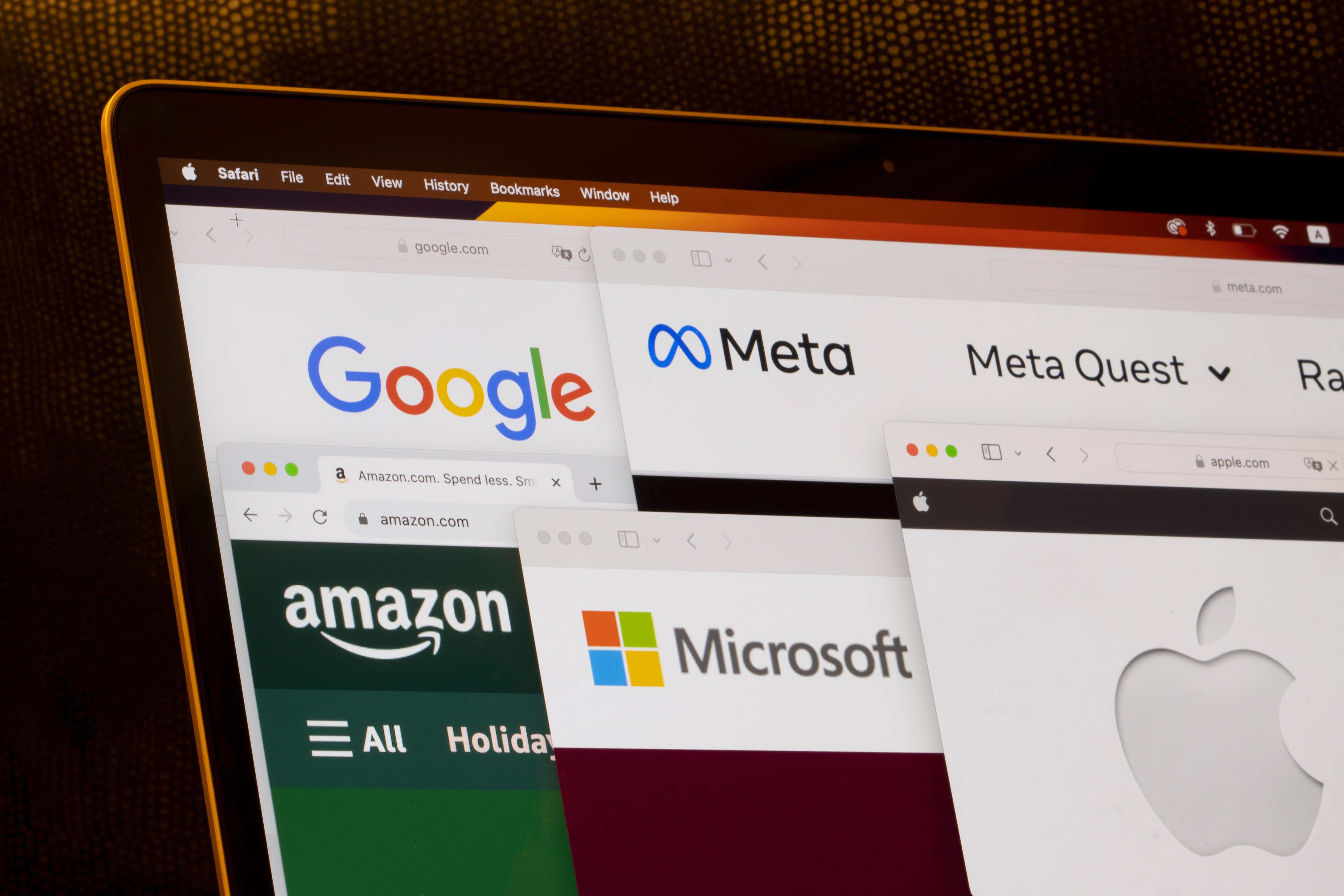Logos des GAFAM sur leurs sites web d'entreprise