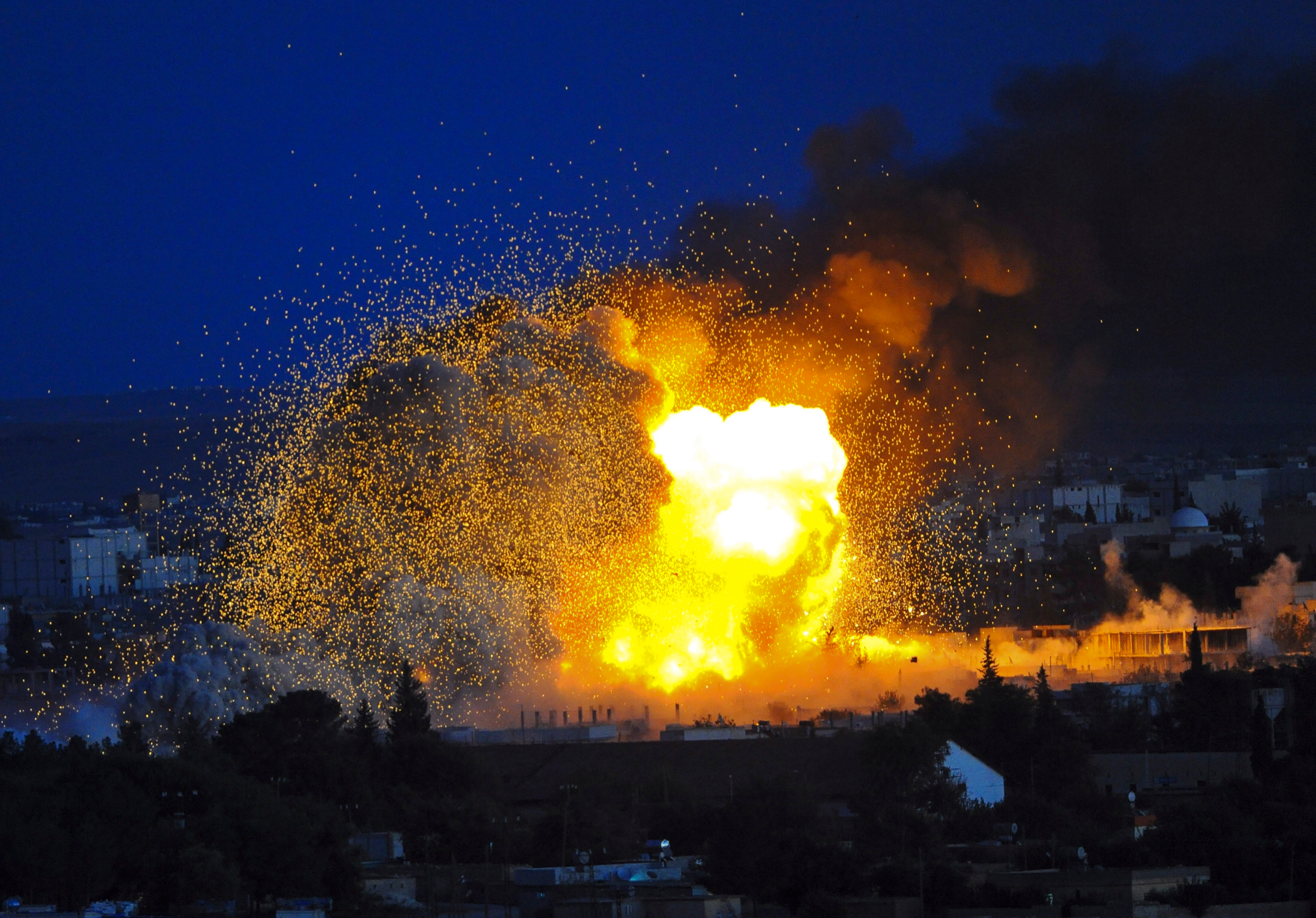 Frappes aériennes de la Coalition à Kobané, Syrie, 2014.