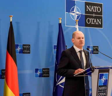 Brüssel, Belgien. März 2022. Olaf Scholz, Bundeskanzler, auf der Pressekonferenz nach dem außerordentlichen GIPFEL 2022 der NATO.
