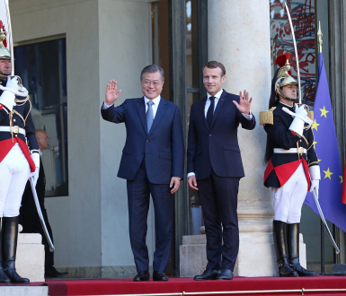 South Korean President Moon Jae-in at the Elysee Palace in Paris, France - 15 Oct 2018