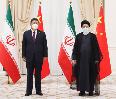 Le président chinois Xi Jinping et le président iranien Ebrahim Raisi, 22e réunion de l'Organisation de coopération de Shanghai (OCS), Ouzbékistan, 16 septembre 2022.
