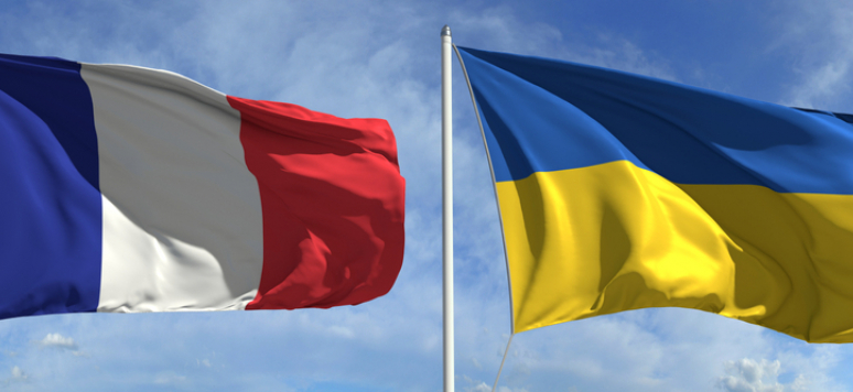 france_ukraine_flags.jpg
