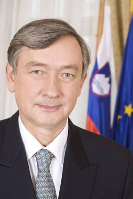Dr. Danilo Türk, Président de la République de Slovénie: 20 ans après l'indépendance : les expériences de la Slovénie (et pourquoi nous sommes toujours optimistes)