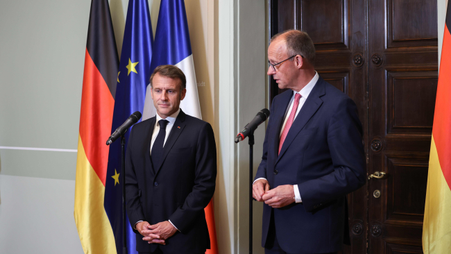 Berlin Allemagne - 07 23, 2025 : Déclaration conjointe à la presse du chancelier fédéral Friedrich Merz (GER) et du président de la République française, Emmanuel Macron.