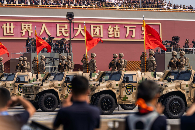 Vue de la place Tiananmen lors du défilé du 80e anniversaire de Pékin le 30 août 2025.