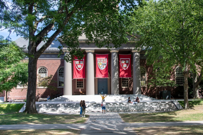 Boston (États-Unis), septembre 2022 – Vue sur l’Université de Harvard 