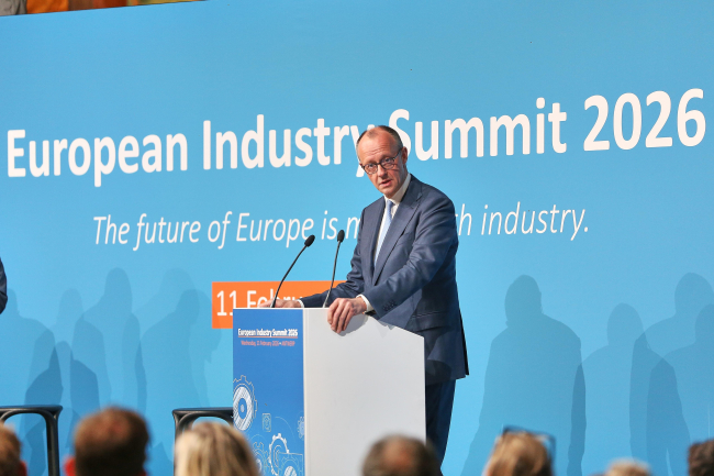 Discours du chancelier allemand Friedrich Merz à l’European Industry Summit 2026 © dts News Agency Germany/Shutterstock.com