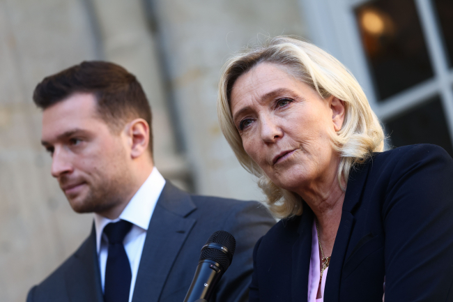 Réunion du Rassemblement national, Hôtel Matignon, Paris, 30 avril 2025 © Tom Nicholson/Shutterstock.com