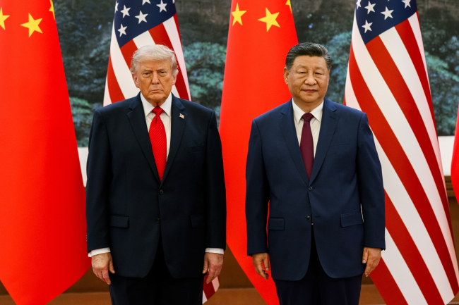 Le président Donald J. Trump participe à une cérémonie de bienvenue avec le président Xi Jinping de la République Personnes de Chine, le jeudi 14 mai 2026, à la Grande Salle des Personnes de Pékin, en Chine.