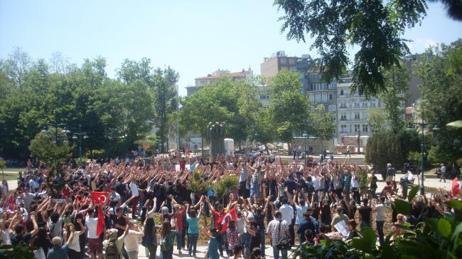 2013_taksim_gezi_park_protests_protests_at_gezi_park_on_3rd_june_2013.jpg