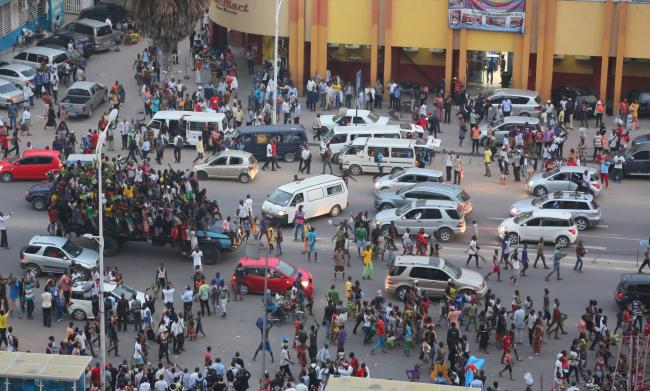 liesse_populaire_dans_les_rues_de_kinshasa.jpg