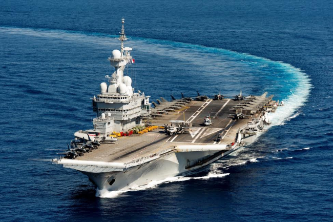 Porte-avions Charles de Gaulle