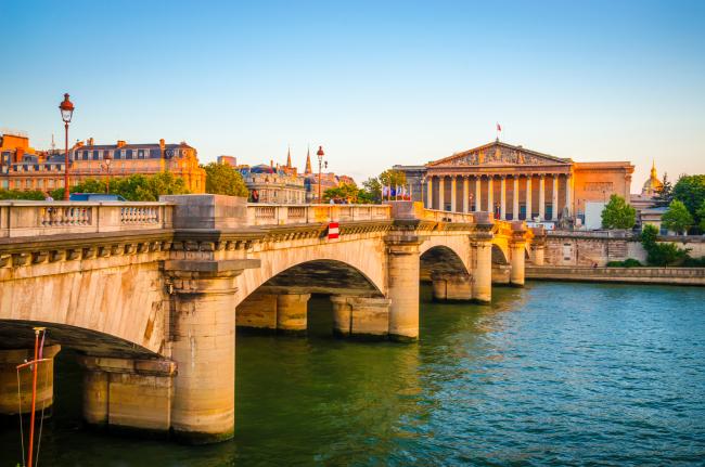 Pont de la Concorde et Assemblée nationale