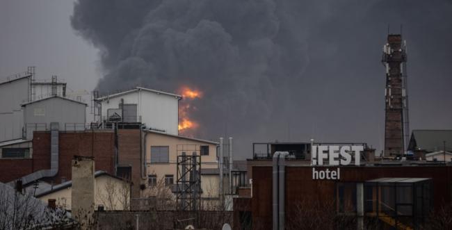Frappe de missile sur une installation de stockage du pétrole, Lviv-Ukraine, 26 mars 2022