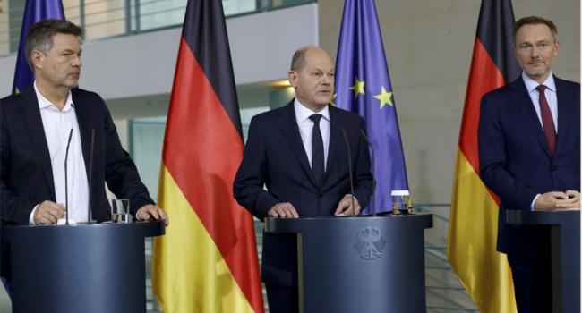 Le chancelier fédéral Olaf Scholz, le ministre fédéral de l'économie Robert Habeck et le ministre des finances Christian Lindner, Berlin, 15 novembre 2023
