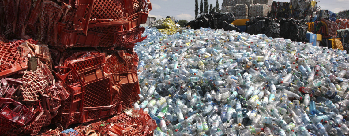 Plastic recycling, Essen, Germany © Jochen Tack / imageBROKER / Shutterstock