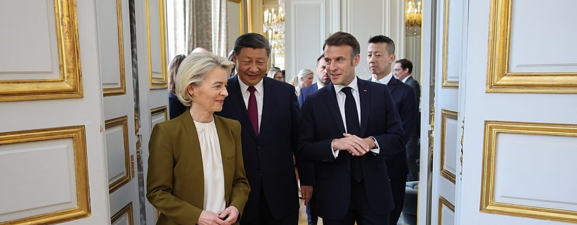  General Secretary of the Communist Party of China Xi Jinping meeting with President of France Emmanuel Macron and President of the European Commission Ursula von der Leyen, during Xi's visit to France.