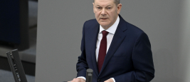 Le 27 février 2022, le chancelier fédéral Olaf Scholz (SPD) a fait une déclaration gouvernementale au Bundestag à l'occasion de l'invasion russe en Ukraine et a parlé de "changement d'époque".
