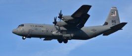 Avion cargo C-130 Hercules de l'US Air Force, Ramstein, Allemagne
