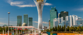 Bayterek Tower, Nurzhol Bulvar. Kazakhstan, Astana © Anton Petrus/Shutterstock.com