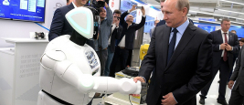 Vladimir Poutine en visite à une exposition technologique, Perm, 2017
