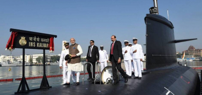 Le Premier ministre indien, Narendra Modi, assiste à la cérémonie d'admission au service actif du sous-marin « Kalvari ». 