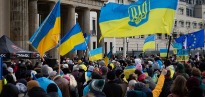 Manifestation devant la porte de Brandebourg en soutien à l'Ukraine, Berlin, 19 février 2022 