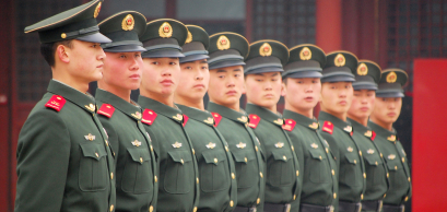 Les gardes militaires de la Cité interdite à Pékin.