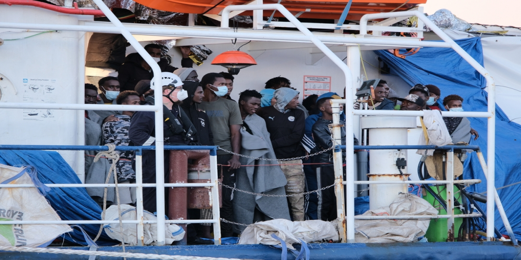 Migrants rescued in the Mediterranean: What does international law say? | IFRI
