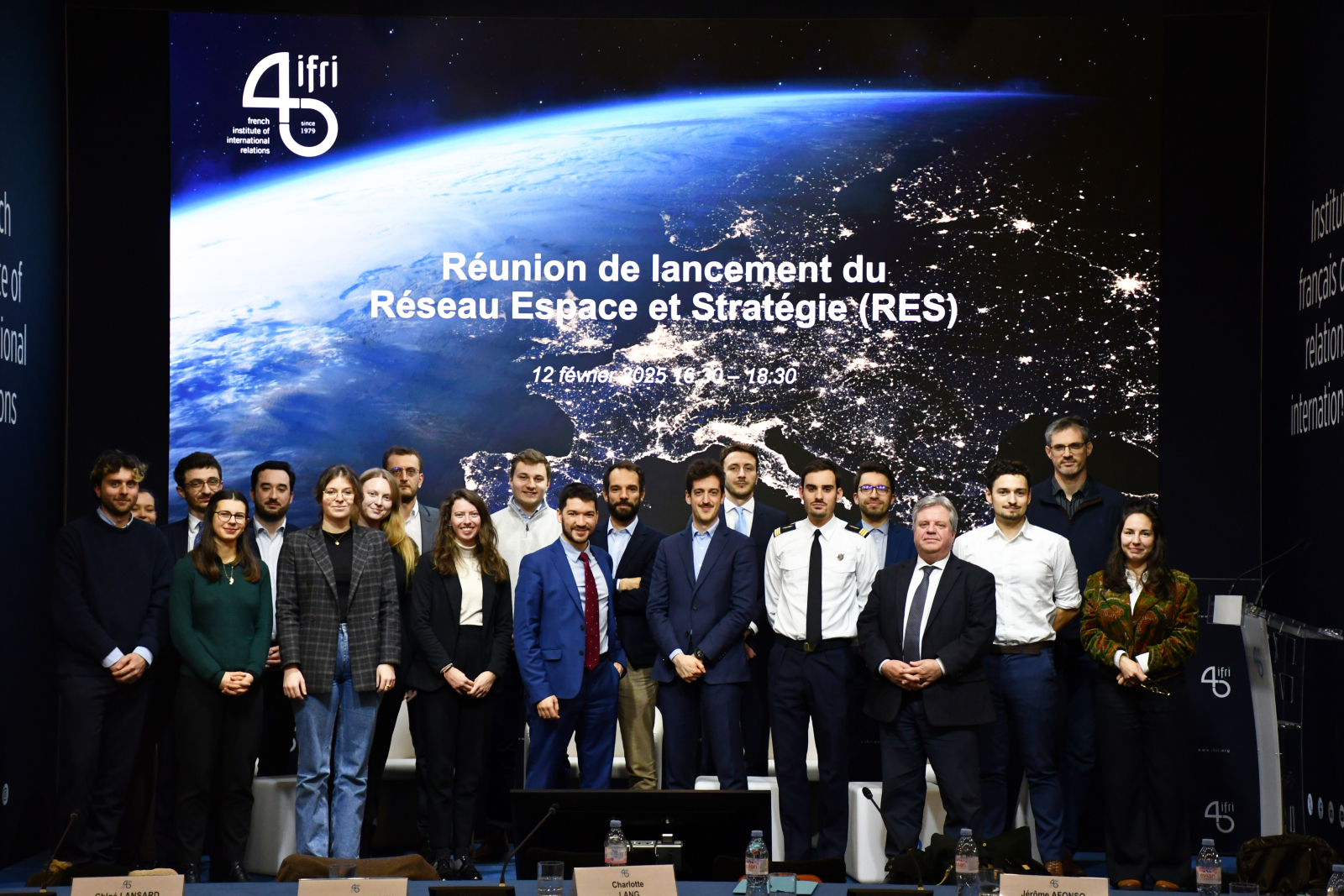 Photo de groupe réunion de lancement du RES