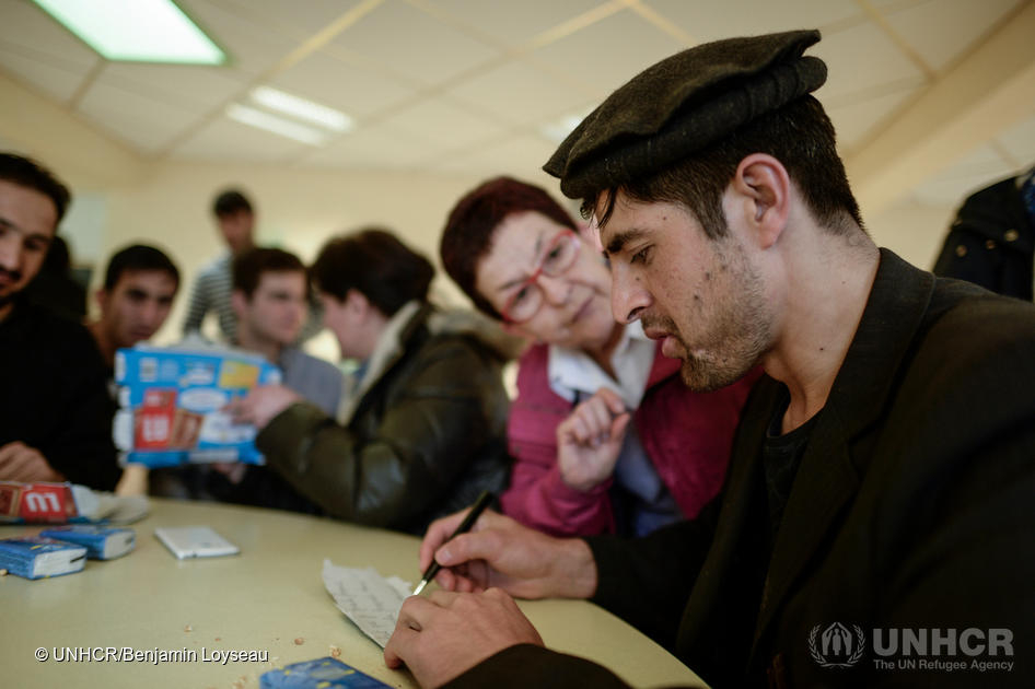 Rural village opens its chateau to refugees. (c) UNHCR/Benjamin Loyseau